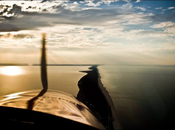 Loty widokowe nad P&oacute;łwyspem Helskim - SKYDIVE HEL